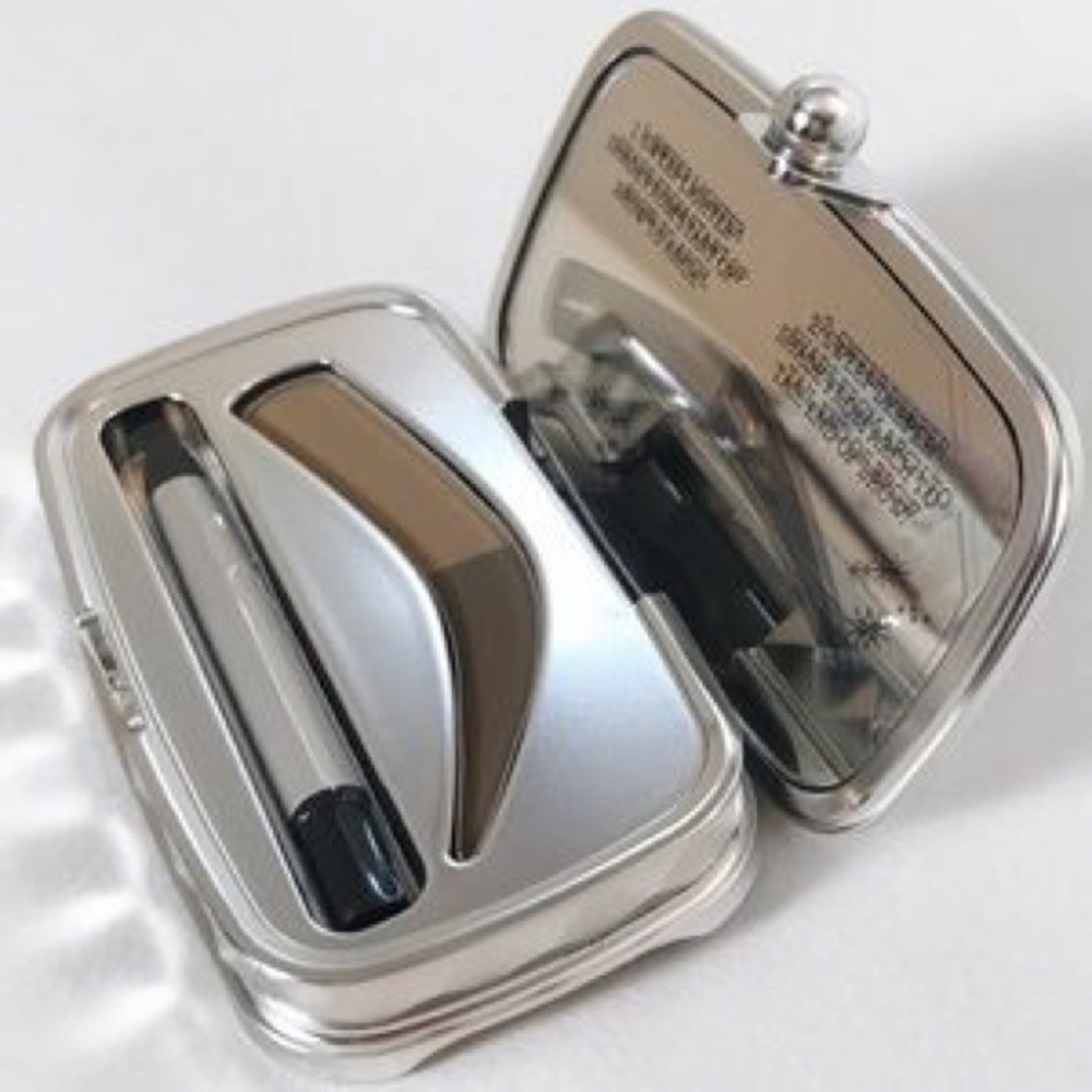 Benefit foolproof brow powder
